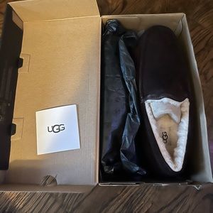 NIB UGG men's ascot slippers suede dark brown